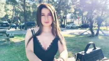 Paola - Paola, 25, dreamed of being surrounded by two guys!