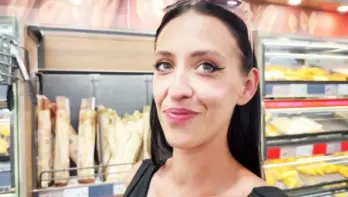 Louna - Louna, 28, goes shopping... and buys two stallions!